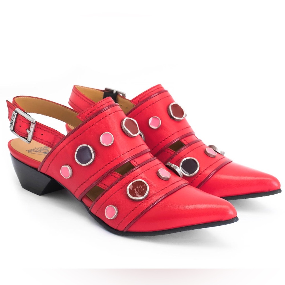 📌 John Fluevog Truth Serena Strappy Studded Slingback 📌